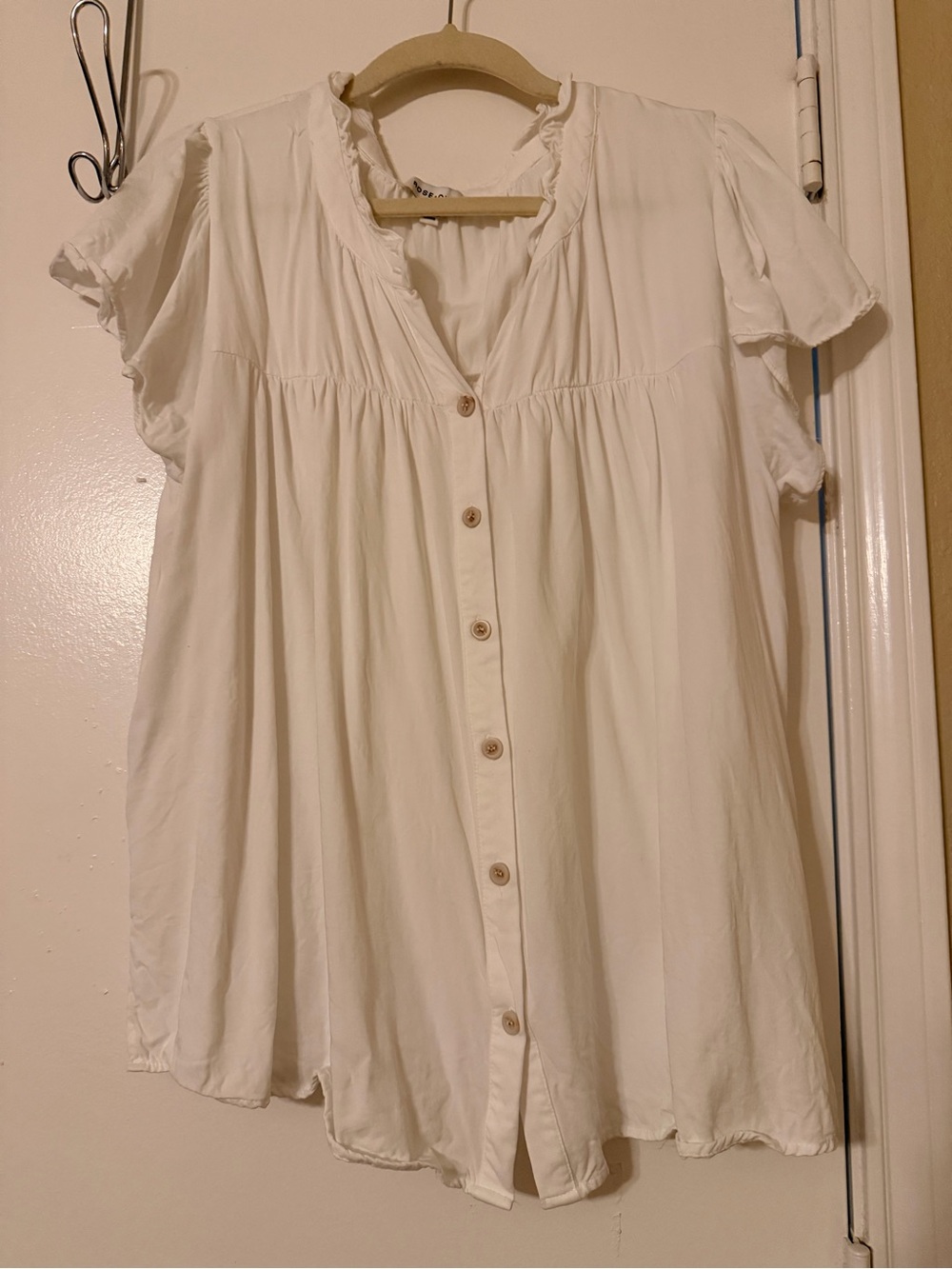 Rose & Olive Cream Button-Front Short Sleeve Peasant Blouse
